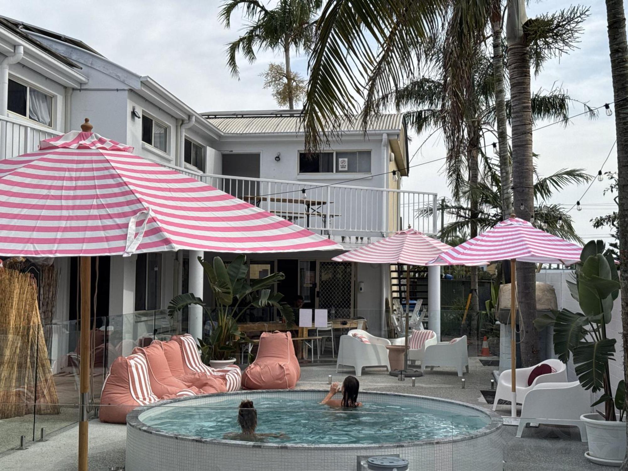 Hostel Cali Backpackers Caloundra Exterior foto